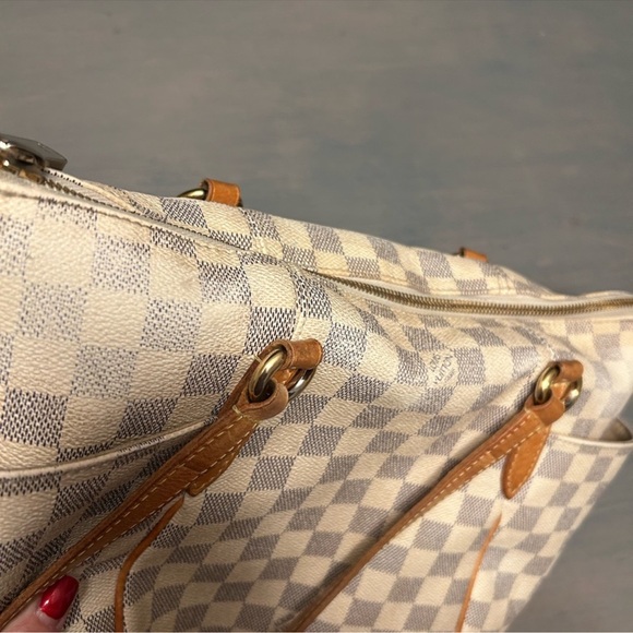 Louis Vuitton bag⭐️ - Picture 7 of 15